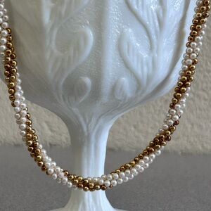 Vintage faux pearl twist necklace